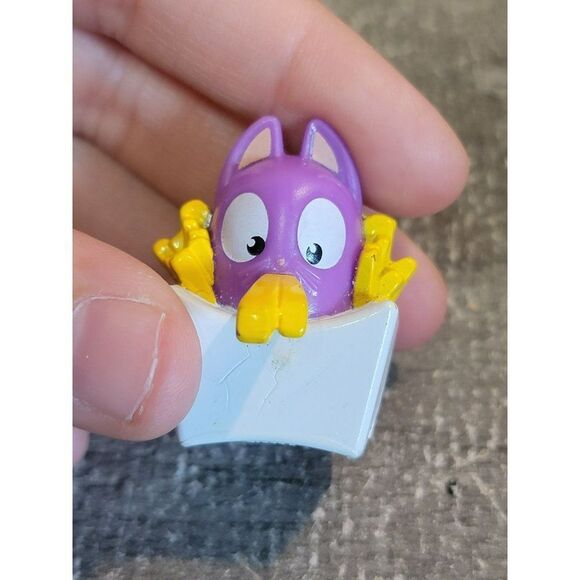 Purple cat kitten fries fry box toy figure - Picture 2 of 5